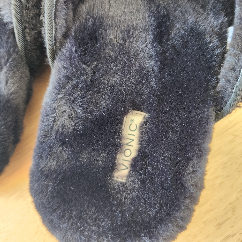 Vionic Black Cozy Sherpa Mule Slippers - Picture 7 of 9